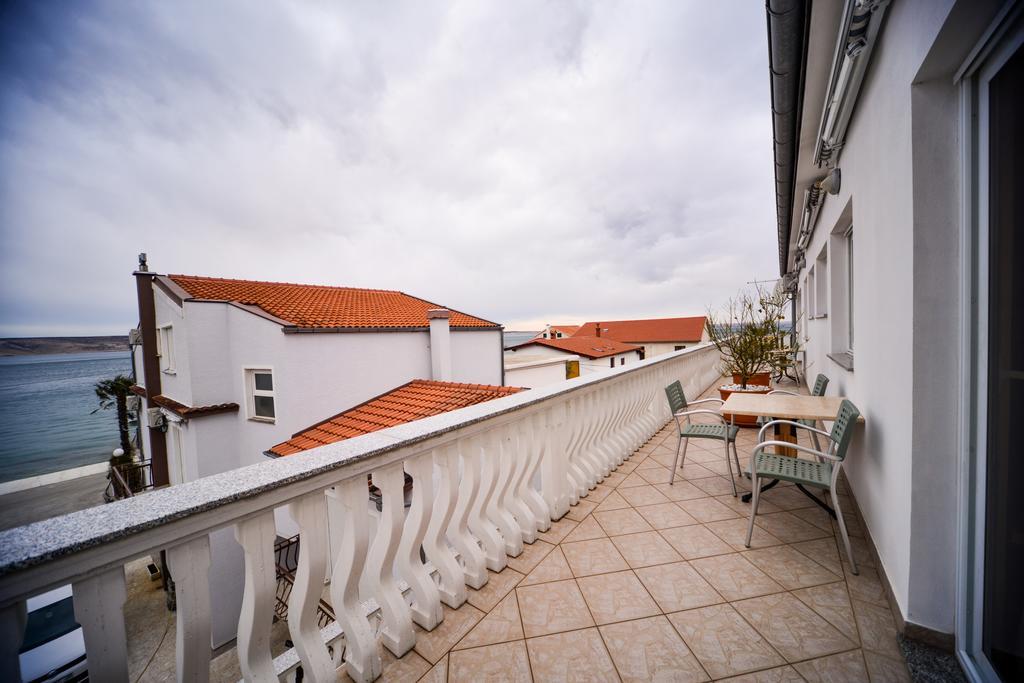 Apartments Dalmacija Стариград-Пакленица Стая снимка